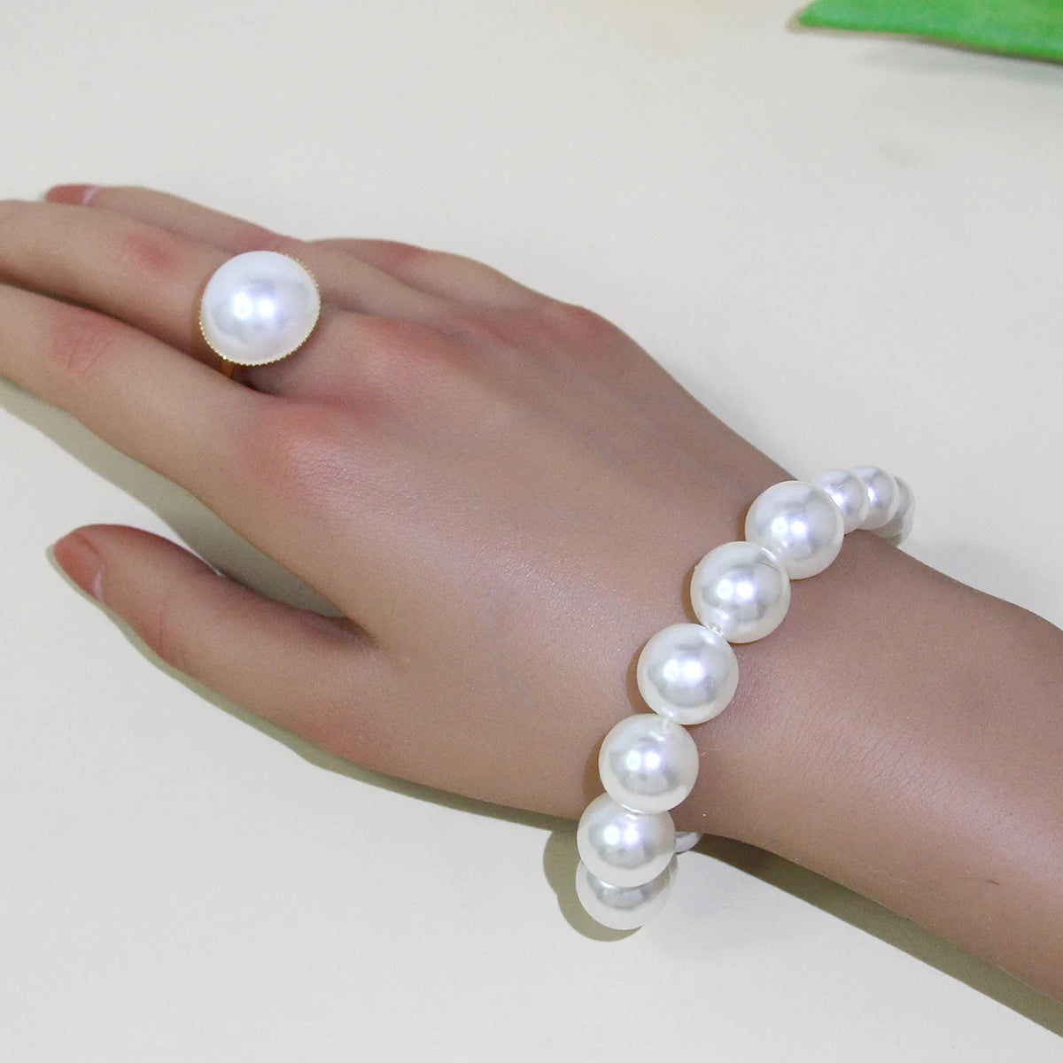 5 Women's Vintage Light Luxury French 5 Piece Imitation Pearl Jewelry Fashion Wedding Earring Bracelet Necklace Ring Set