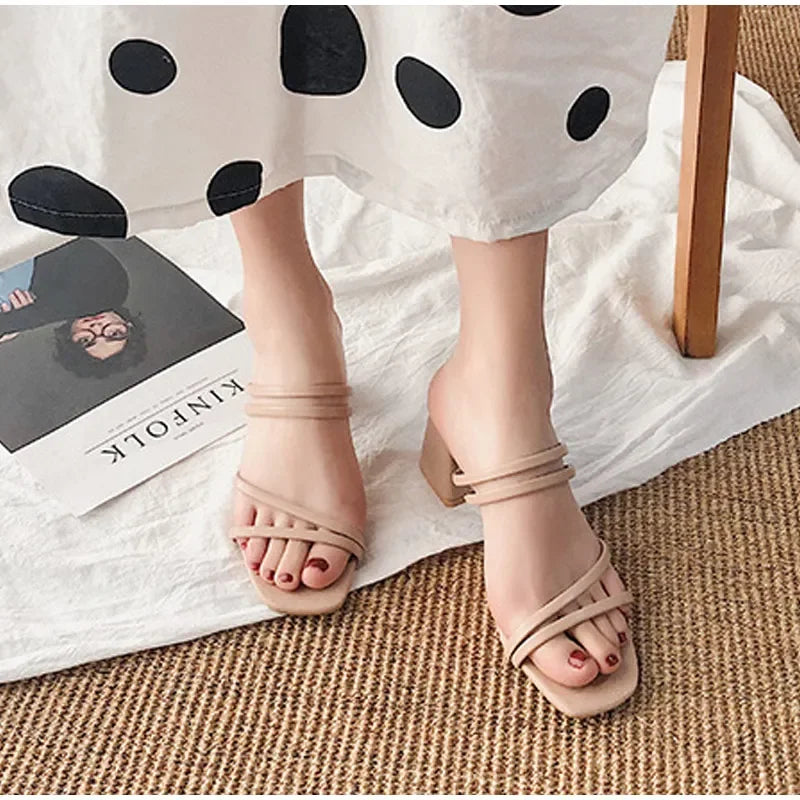 Women Sandals Ladies Square Heels Elegant Summer Slippers Outside Cross Tied Leather Female Slides 2021 Fashion Woman Sandals