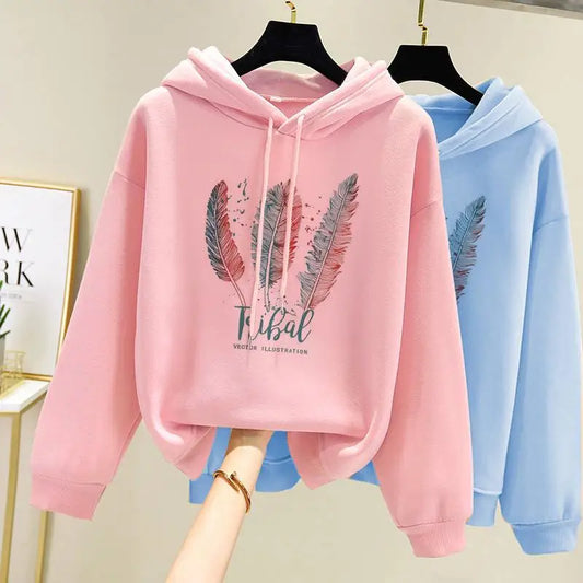 Fashionable Feather Printed Hoodie for Women