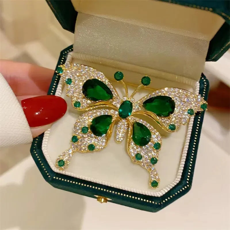 Retro Green Emerald Crystal Butterfly Brooches for Women Girls Elegant Badges Classic Lady Dress Suit Jewelry Accessories Gifts